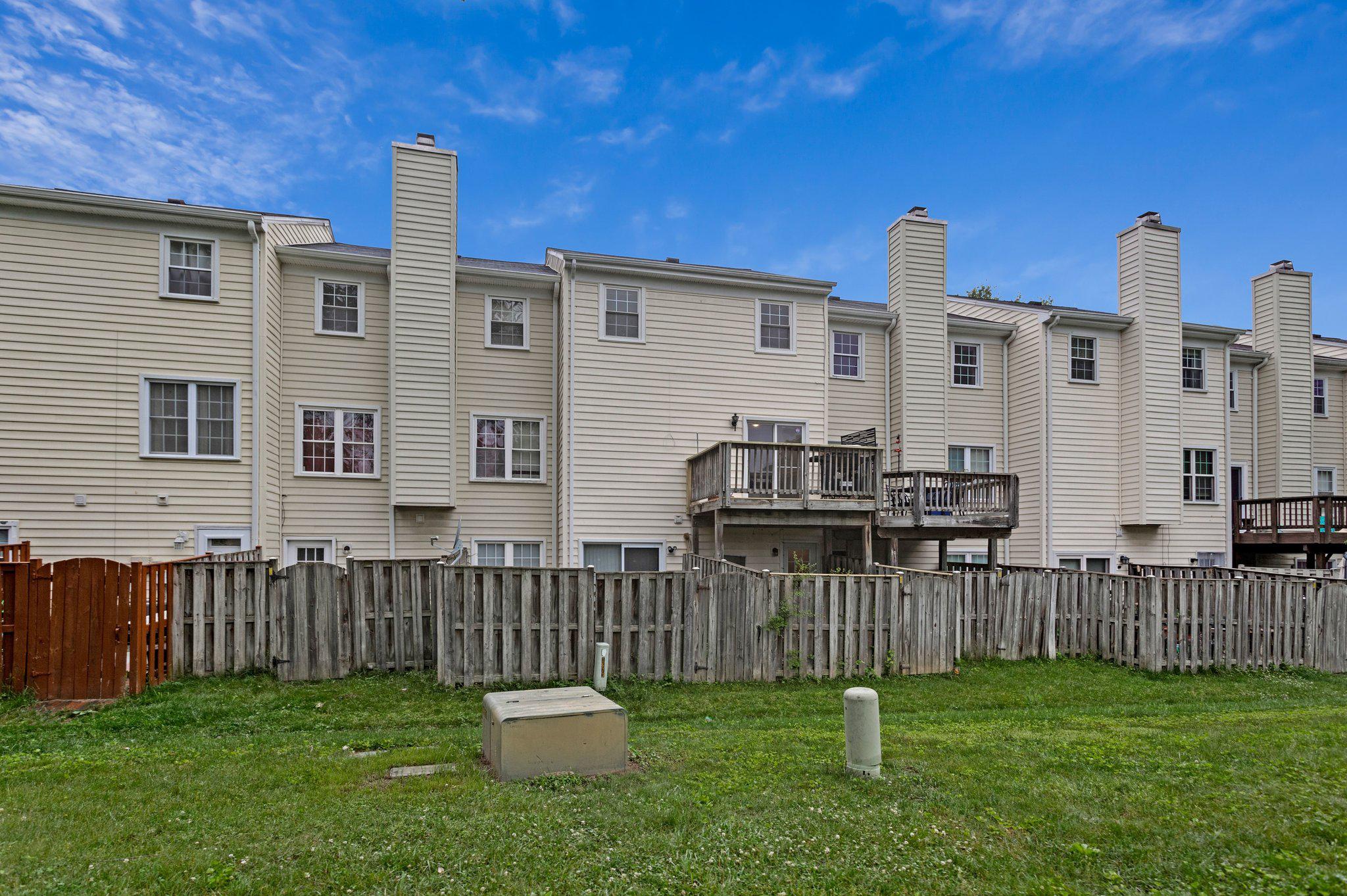 1675 Ridgely Court, Unit 182 Crofton, MD 21114 - Photo 45 of 47 a house view with a garden space