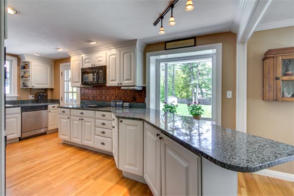 71 Phillips Road Lynnfield, MA 01940 - Photo 10 of 30 Gallery Image 10