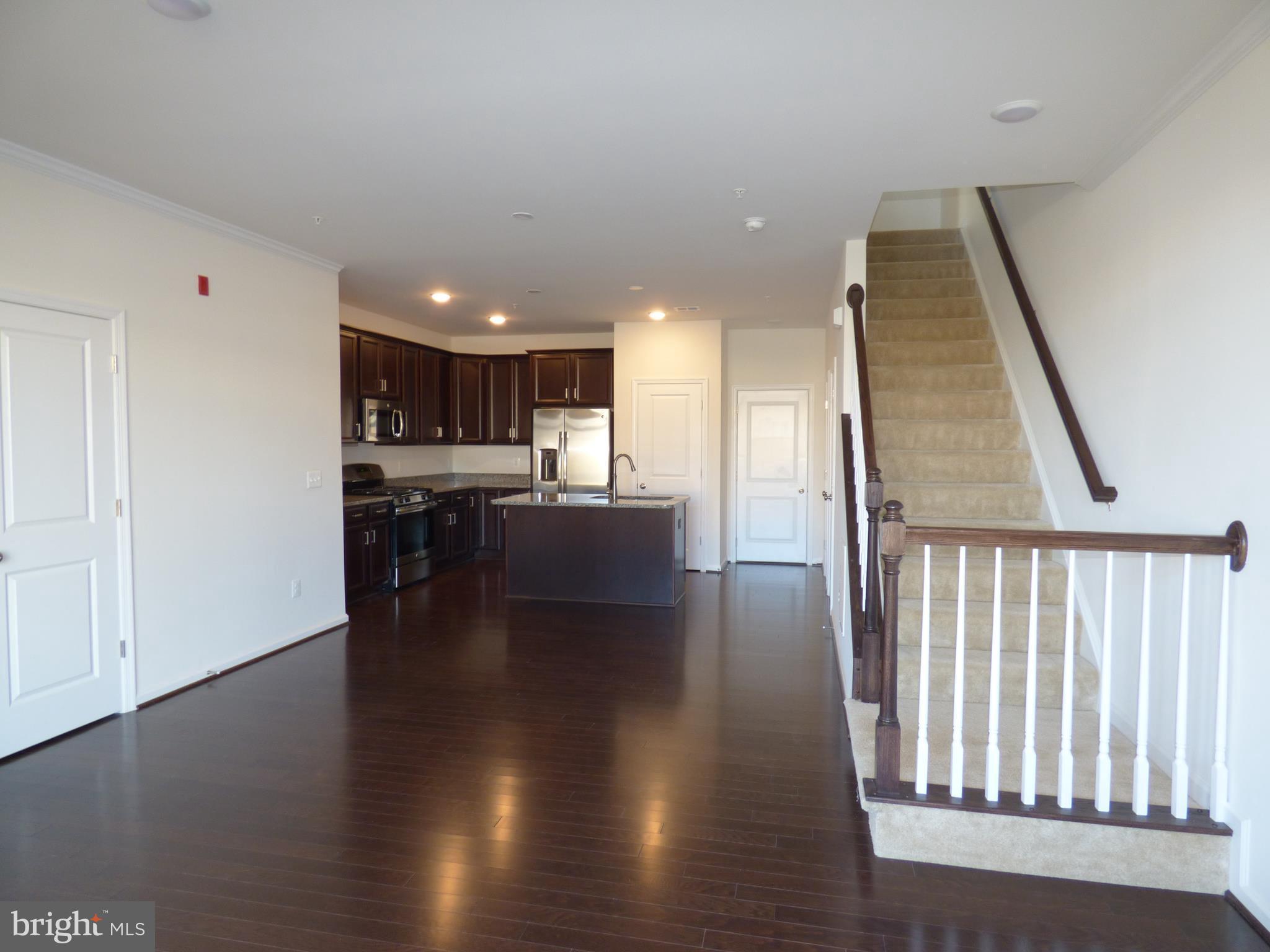 1428 Ribbon Limestone Terrace Southeast, Unit 108 Leesburg, VA 20175 - Photo 12 of 27 Living Room