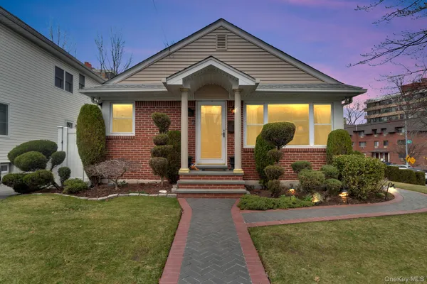 $1,299,000 | 162-55 12th Avenue | Beechhurst