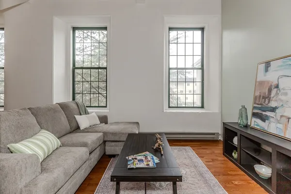$279,000 | 15 Higgins Street, Unit 201, Smithfield, RI 02917