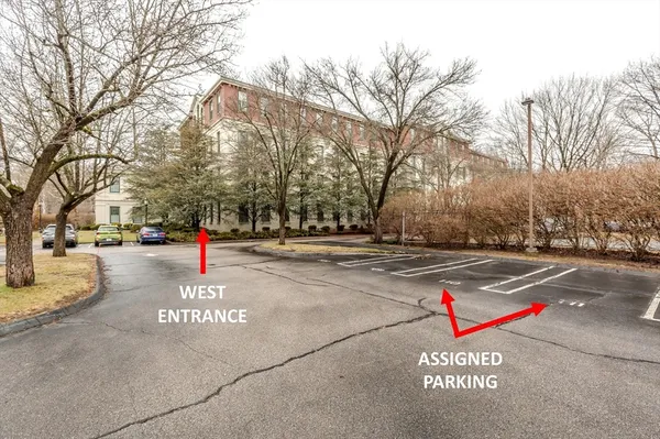 $279,000 | 15 Higgins Street, Unit 201, Smithfield, RI 02917