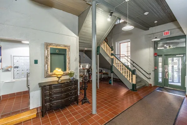 $279,000 | 15 Higgins Street, Unit 201, Smithfield, RI 02917