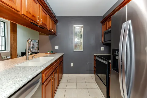 $279,000 | 15 Higgins Street, Unit 201, Smithfield, RI 02917