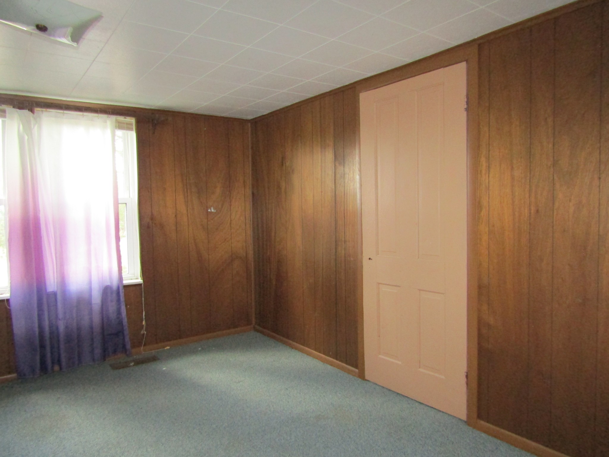 844 Brewstertown Road Robbins, TN 37852 - Photo 4 of 38 an empty room with windows