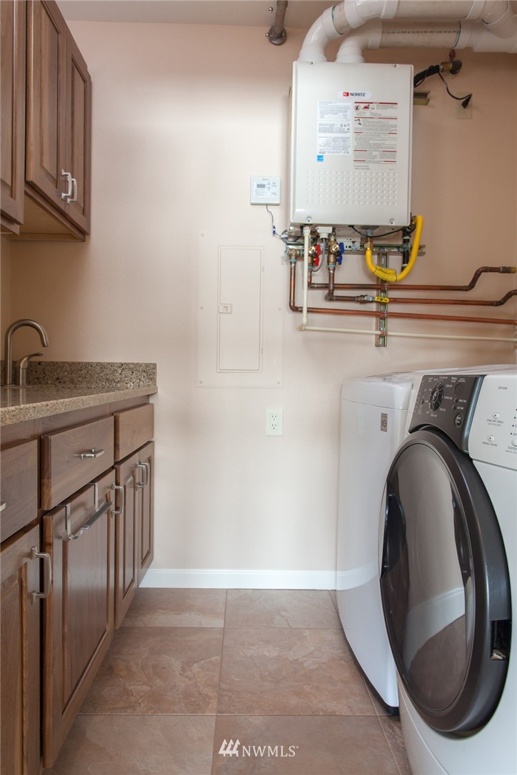 6837 Ripley Ln S East Renton, WA 98056 - Photo 15 of 25