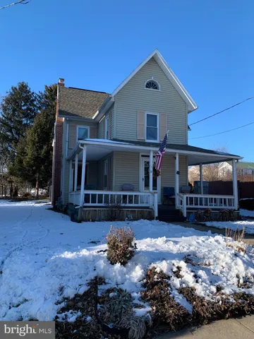 $240,000 | 21 West Maple Street, East Prospect, PA 17317