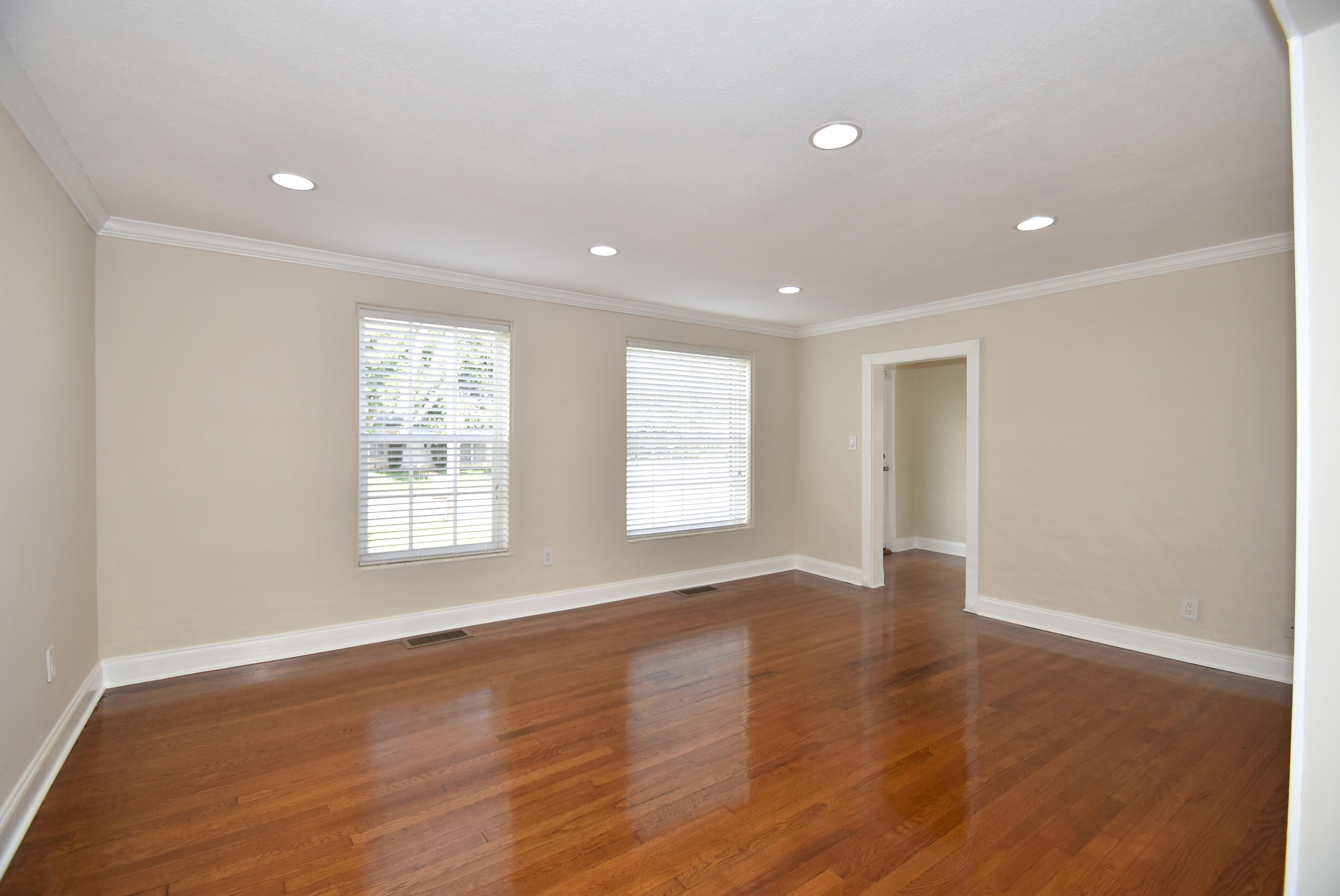 320 Colonial Road West Palm Beach, FL 33405 - Photo 13 of 36 320 Colonial Rd
