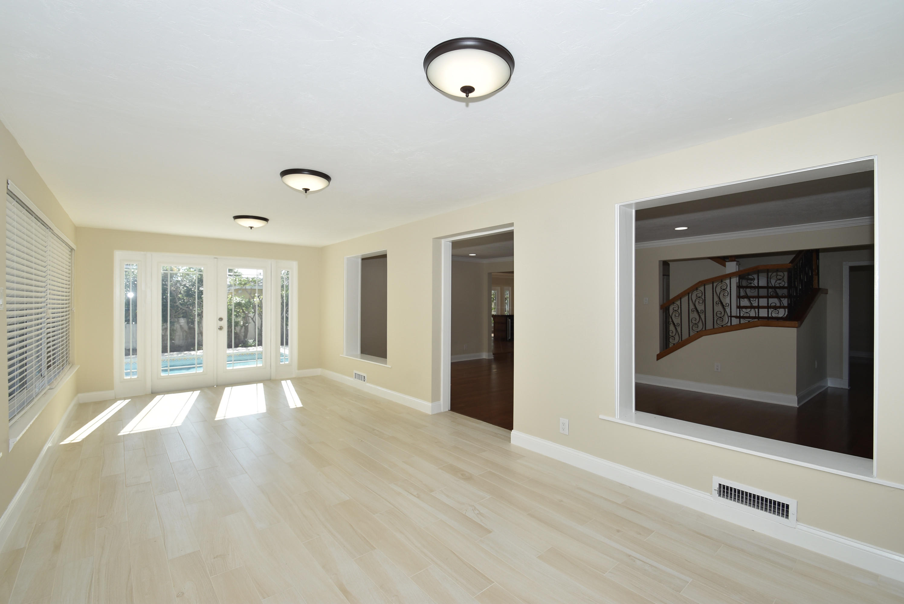 320 Colonial Road West Palm Beach, FL 33405 - Photo 17 of 36 320 Colonial Rd