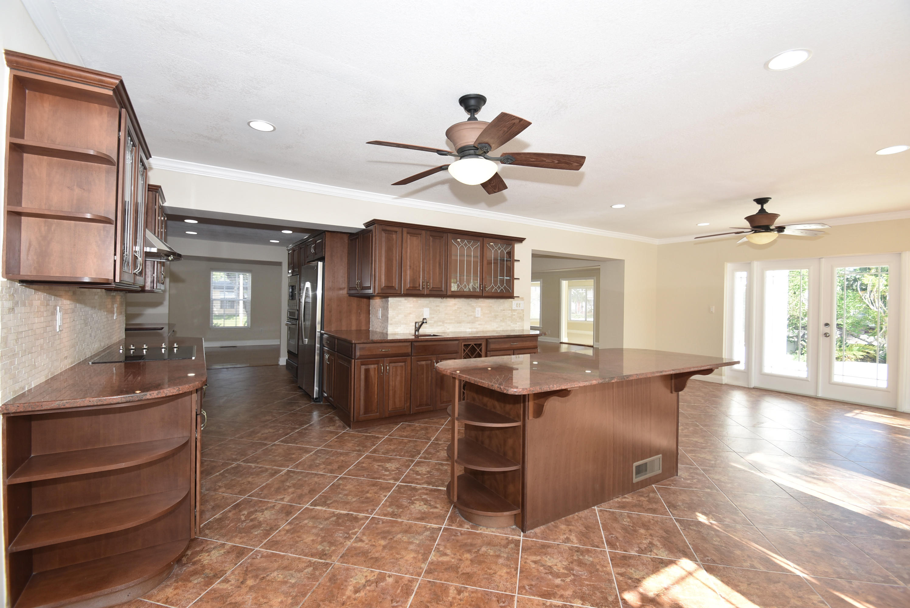 320 Colonial Road West Palm Beach, FL 33405 - Photo 4 of 36 320 Colonial Rd