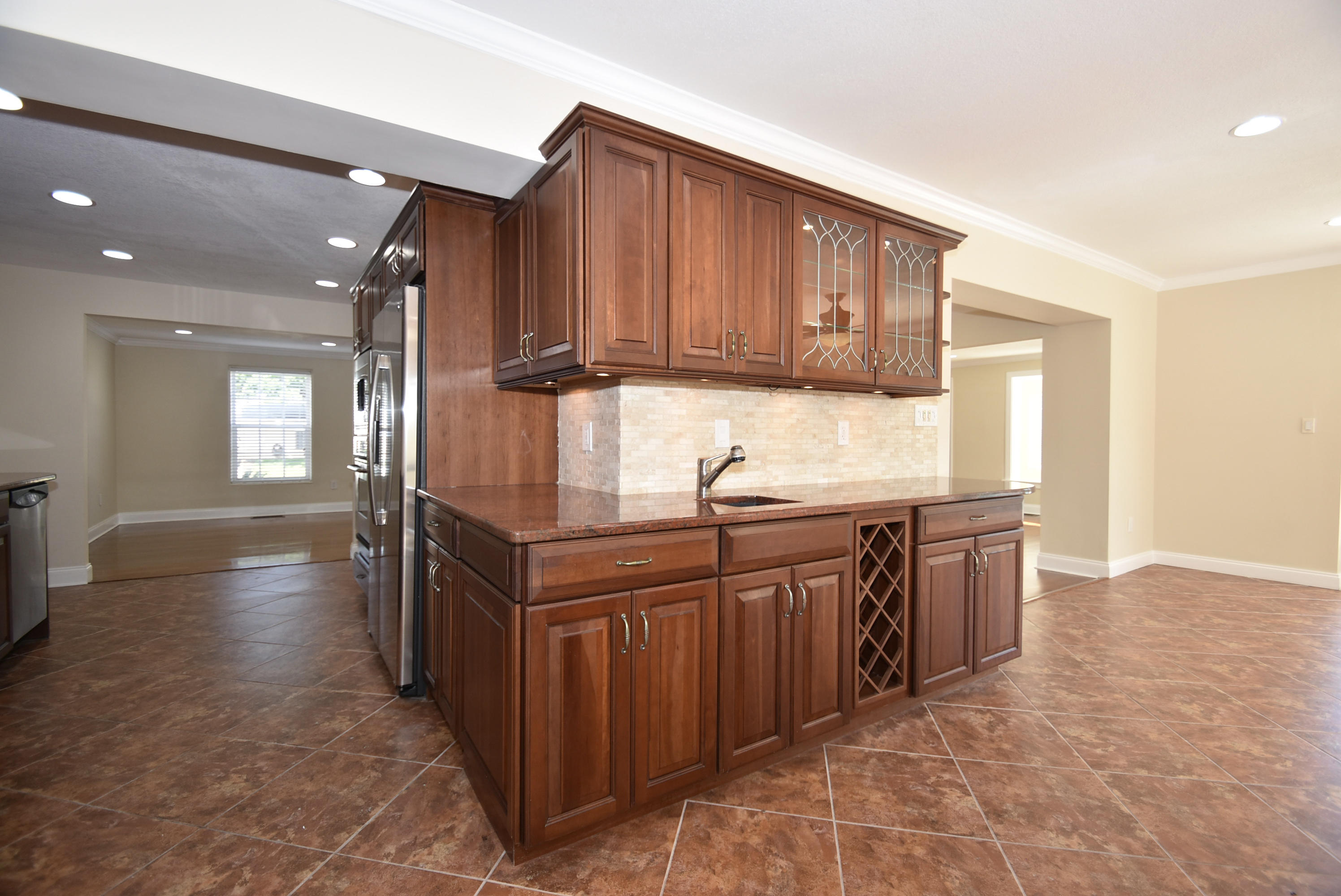 320 Colonial Road West Palm Beach, FL 33405 - Photo 5 of 36 320 Colonial Rd