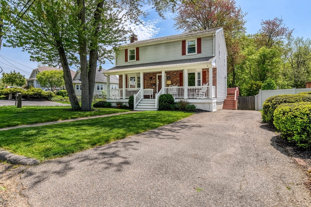 130 Gainsville Road Dedham, MA 02026 - Photo 3 of 40 Gallery Image 3