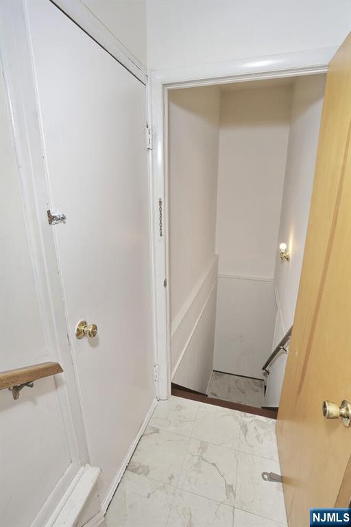 7 Tufts Court Paramus, NJ 07652 - Photo 34 of 50