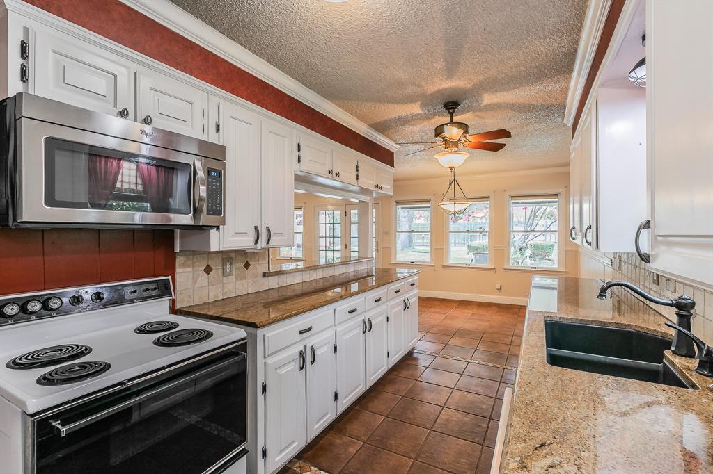 5828 Westcrest Drive West Edgecliff Village, TX 76134 - Photo 16 of 38