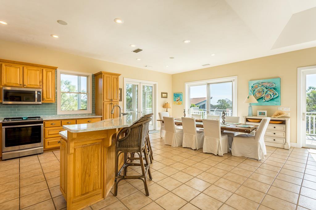 1704 Magnolia Road St. George Island, FL 32328 - Photo 7 of 67
