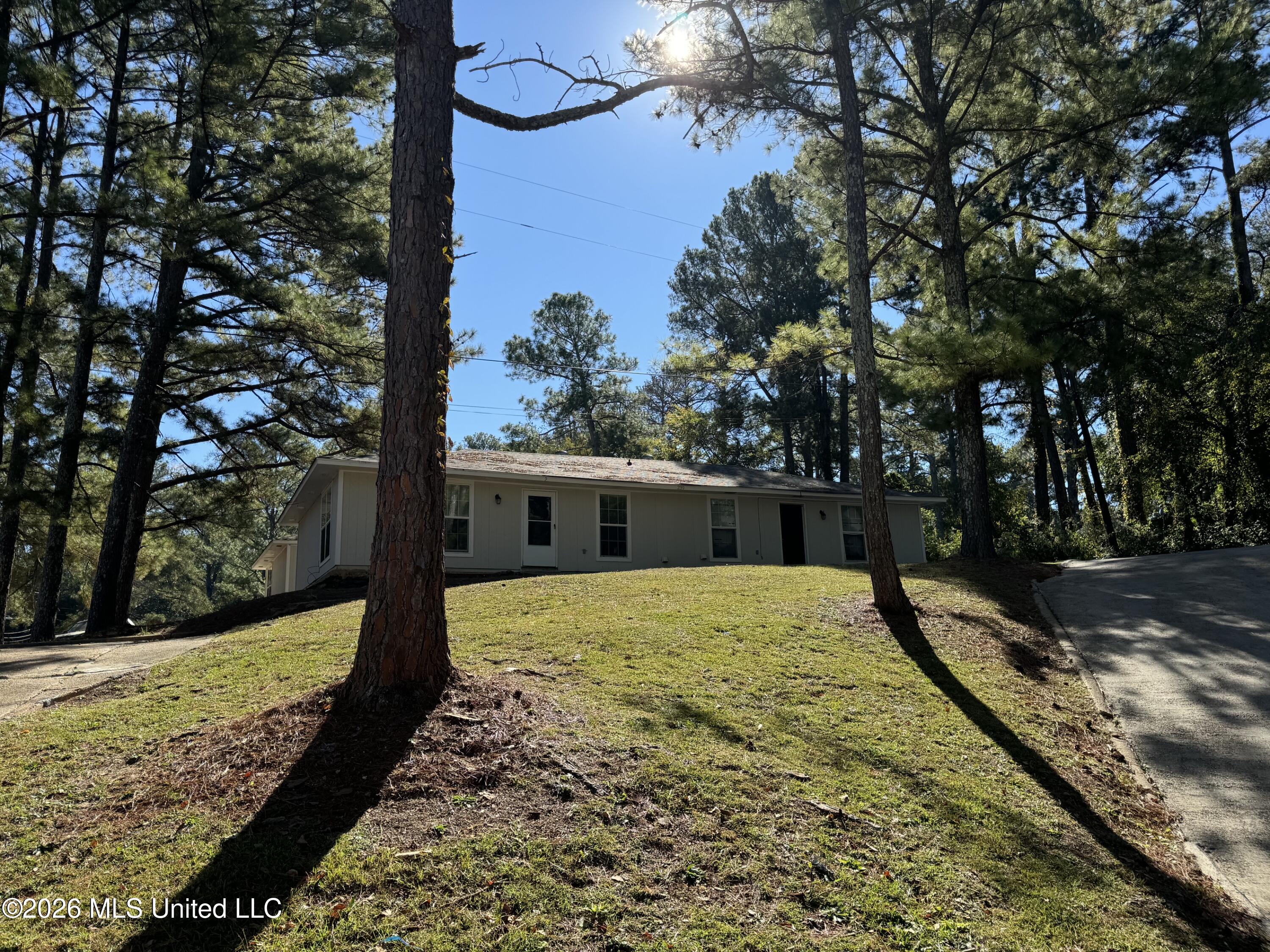 239-241 Lawrence Road Jackson, MS 39206 - Photo 1 of 12 IMG_1713