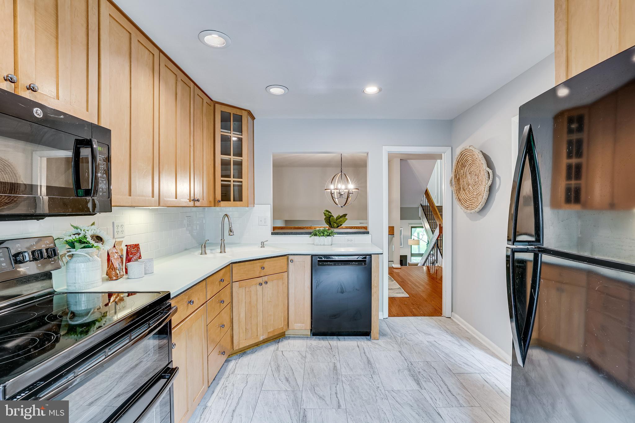 2039 Approach Lane Reston, VA 20191 - Photo 16 of 83 New Tile Flooring