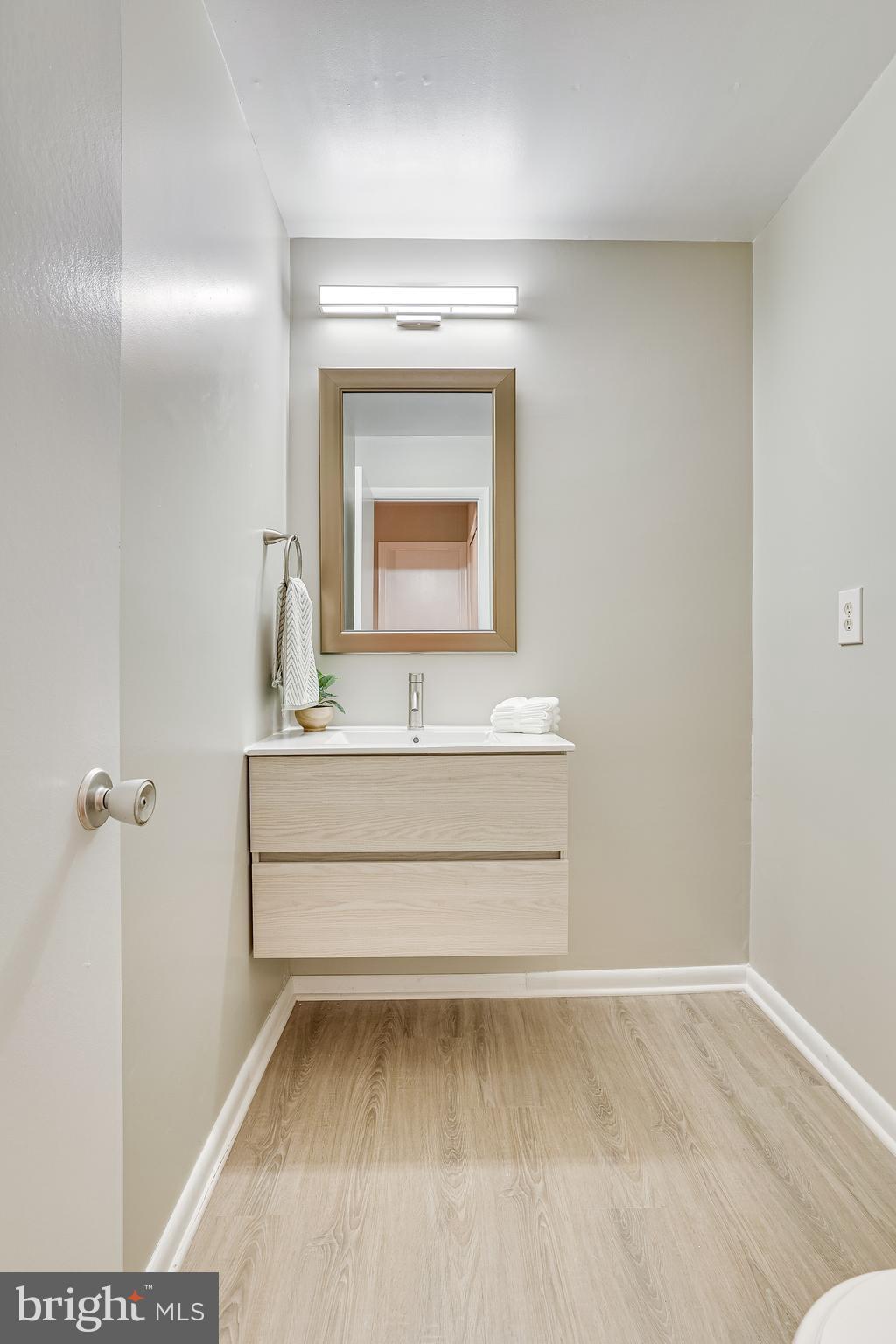 2039 Approach Lane Reston, VA 20191 - Photo 20 of 83 Renovated Powder New Floors, Vanity & Light etc