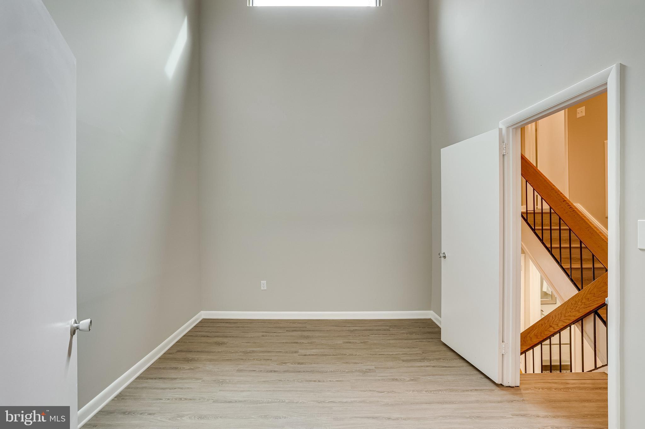 2039 Approach Lane Reston, VA 20191 - Photo 61 of 83 Vaulted Ceilings create the loft feel