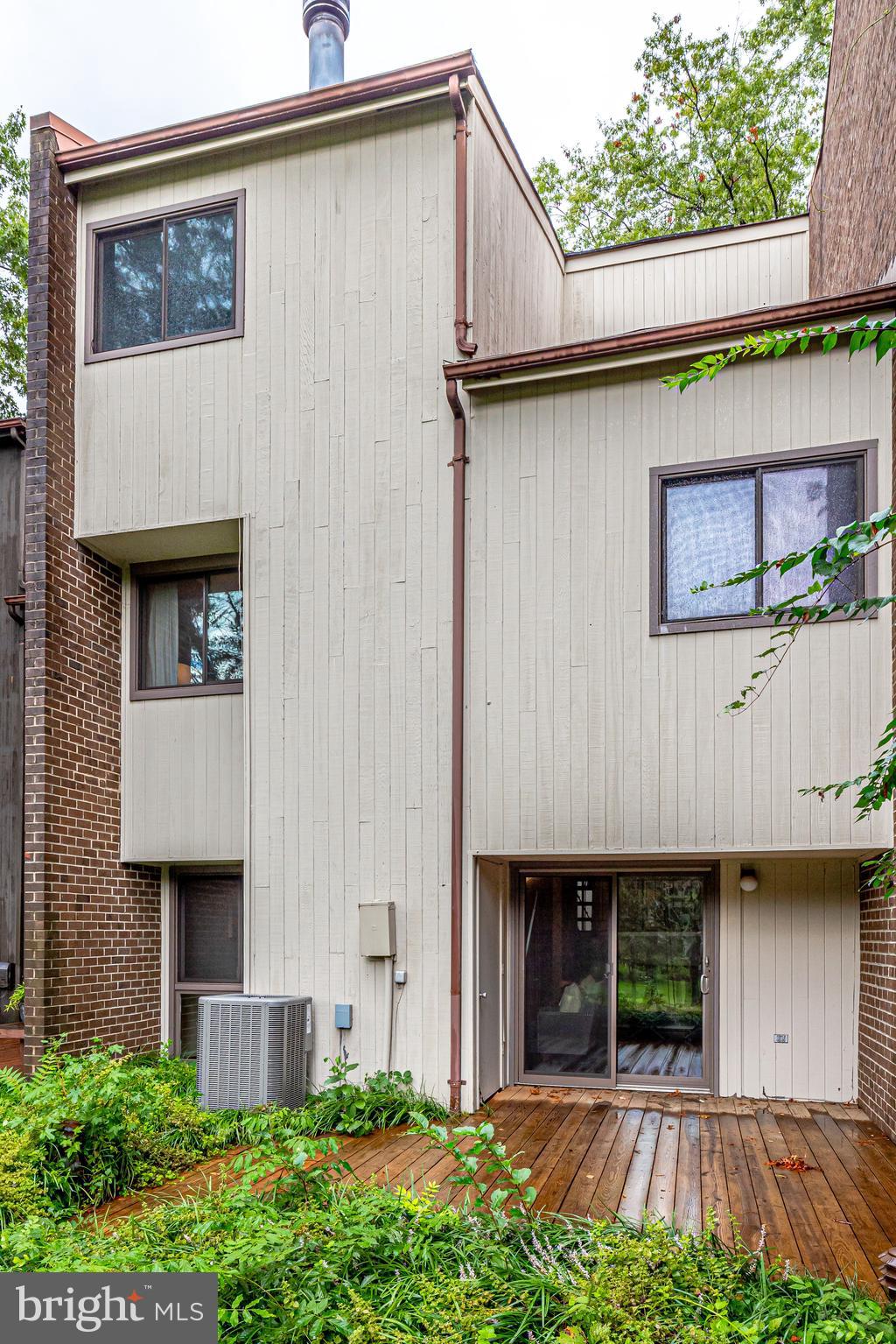 2039 Approach Lane Reston, VA 20191 - Photo 79 of 83 Gallery Image 79