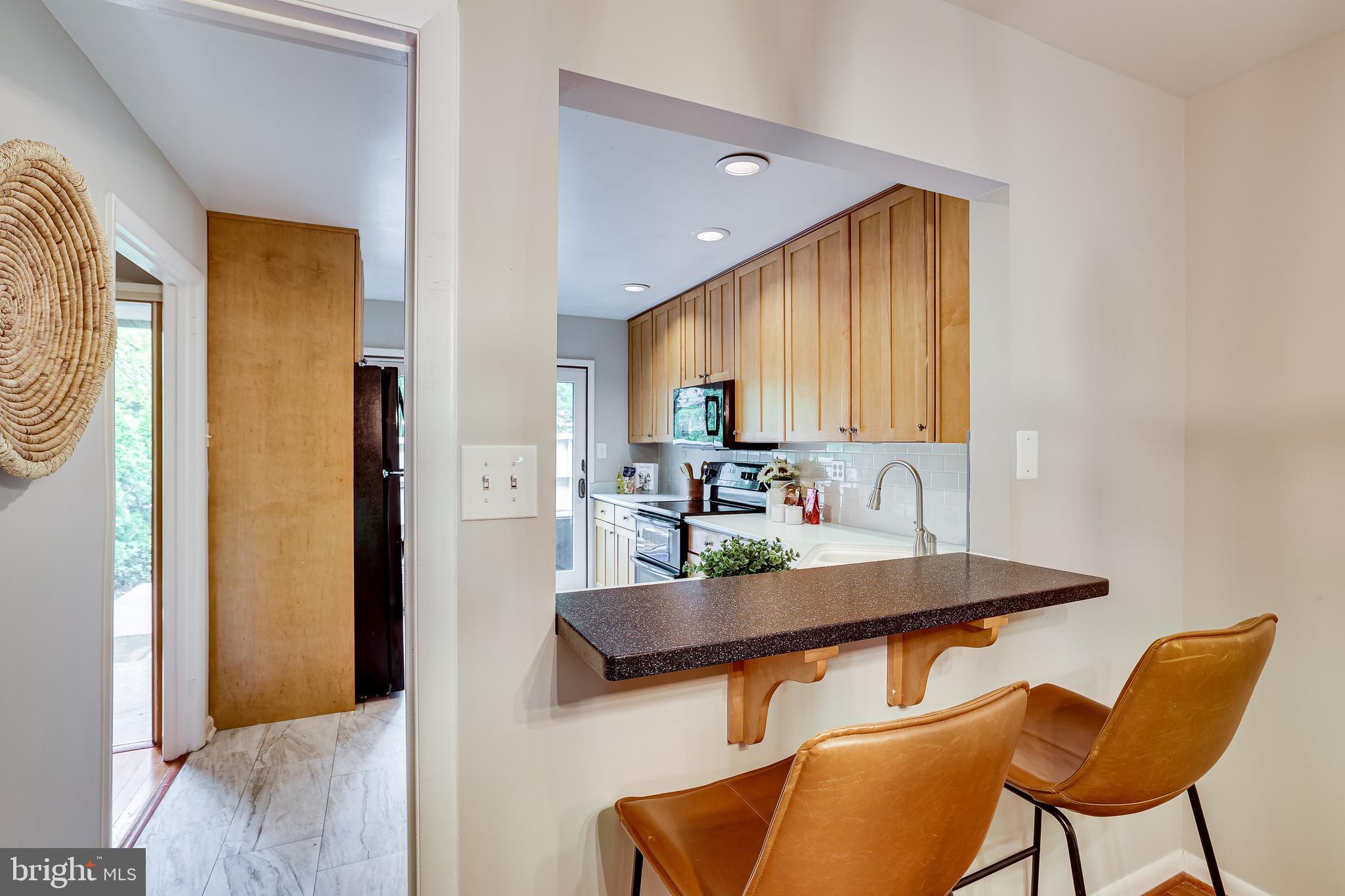 2039 Approach Lane Reston, VA 20191 - Photo 10 of 83 Gallery Image 10