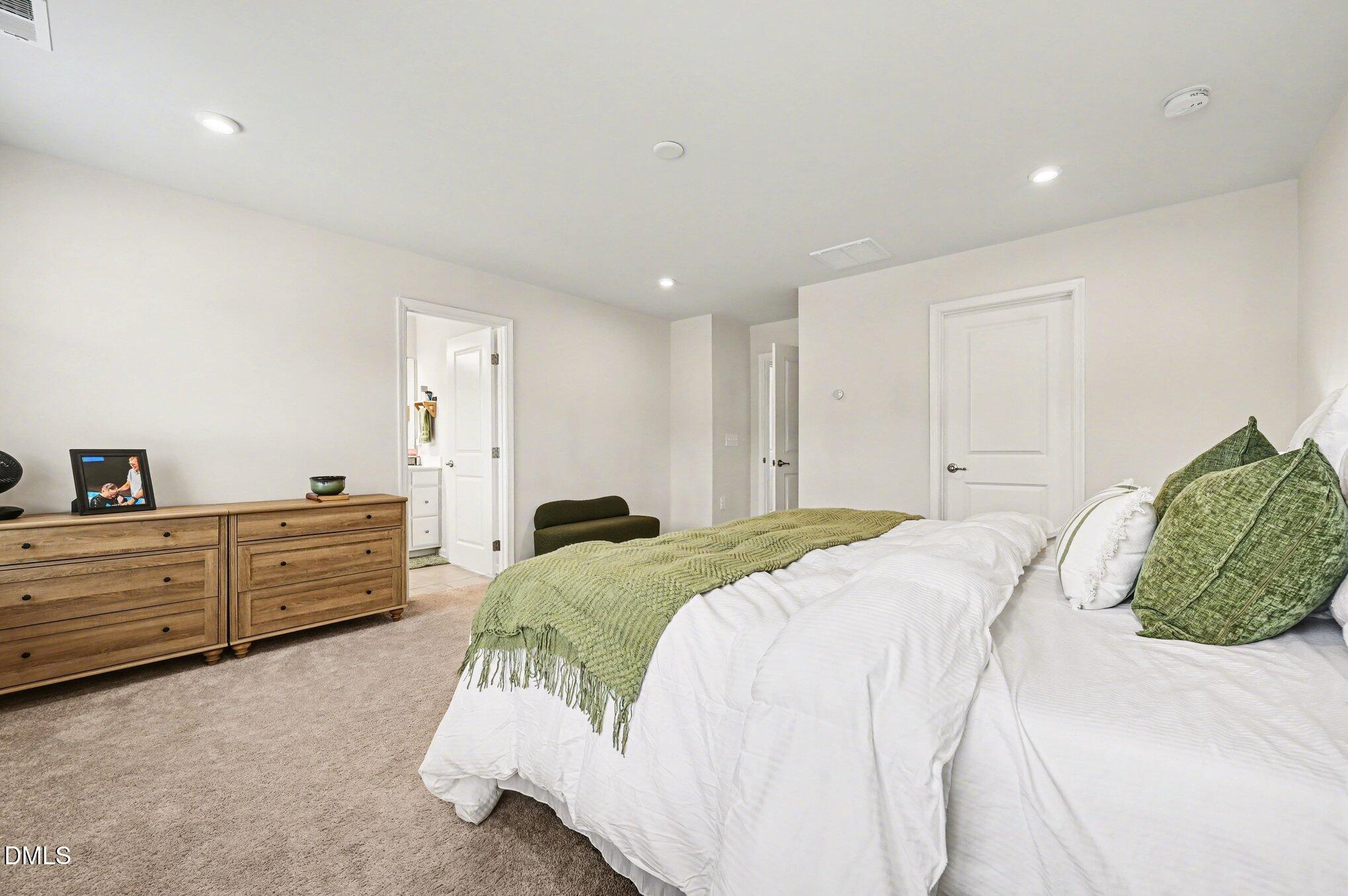 4921 Randall Road Durham, NC 27707 - Photo 11 of 27 020_file_5639