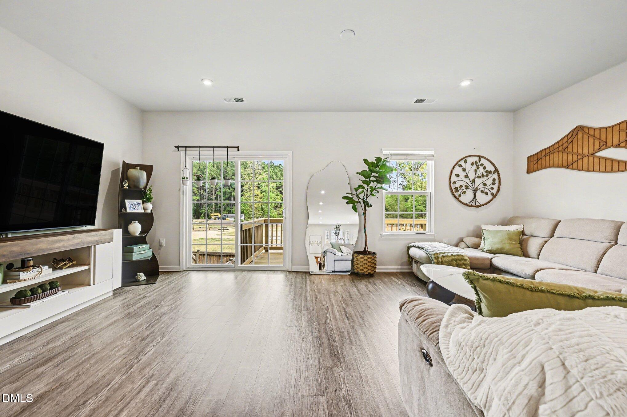 4921 Randall Road Durham, NC 27707 - Photo 4 of 27 010_file_5310