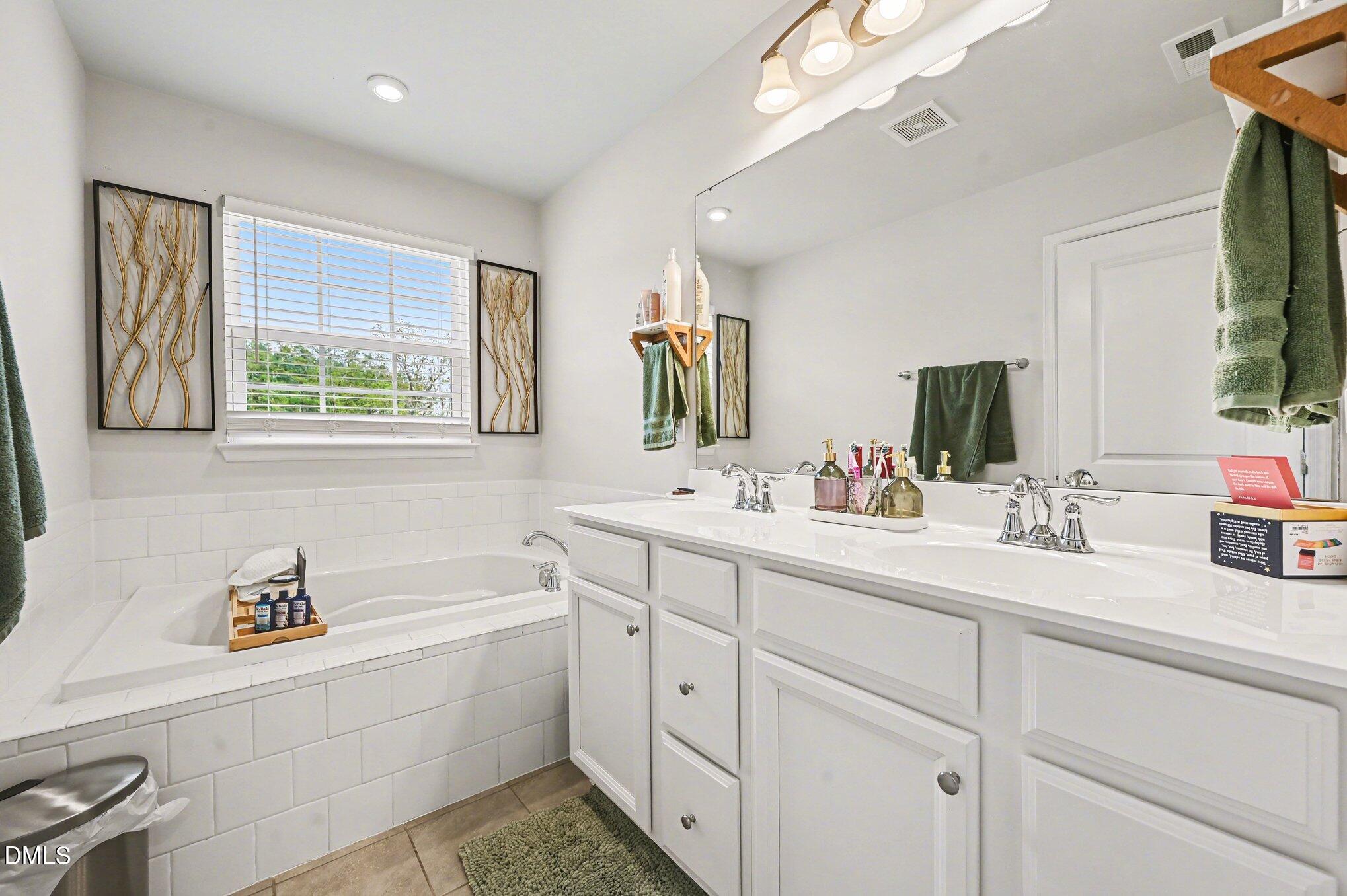 4921 Randall Road Durham, NC 27707 - Photo 6 of 27 021_file_5927