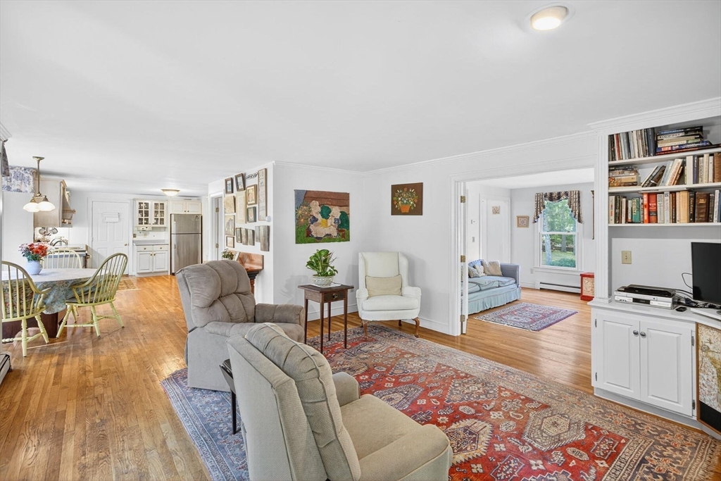 36 Tar Kiln Road Orleans, MA 02653 - Photo 13 of 42 a living room with furniture and wooden floor