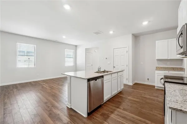 $2,400 | 177 Whitewood Drive, Dawsonville, GA 30534