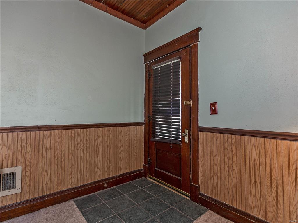8526 State Rte 4 Staunton, IL 62088 - Photo 15 of 33