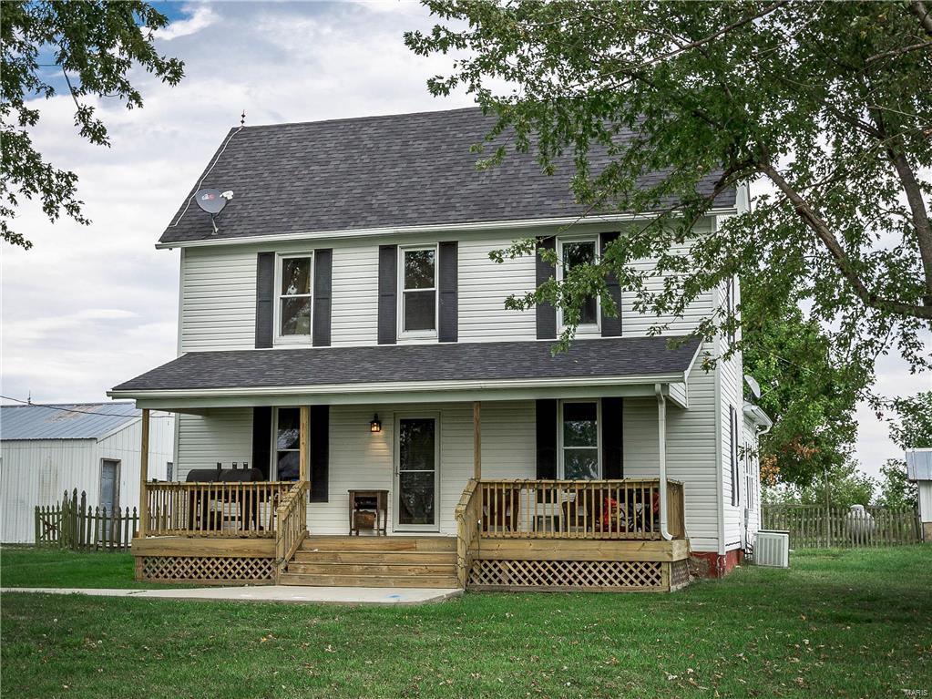 8526 State Rte 4 Staunton, IL 62088 - Photo 3 of 33