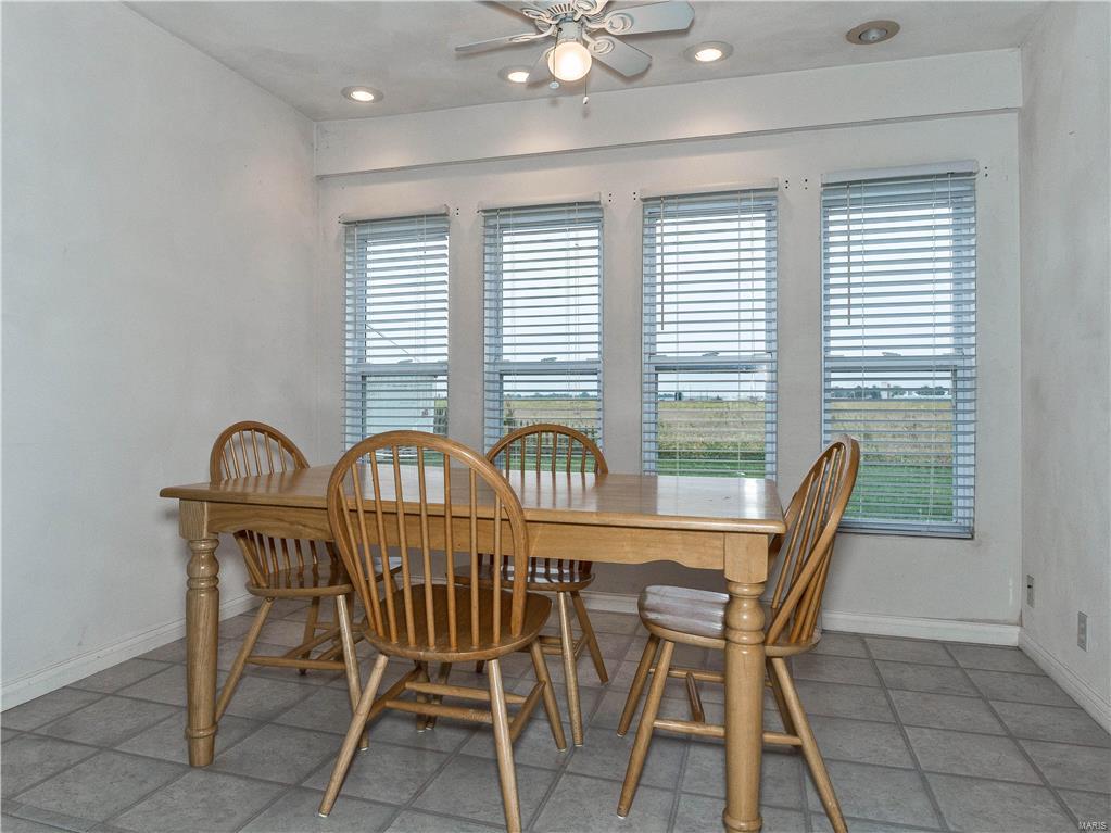 8526 State Rte 4 Staunton, IL 62088 - Photo 24 of 33