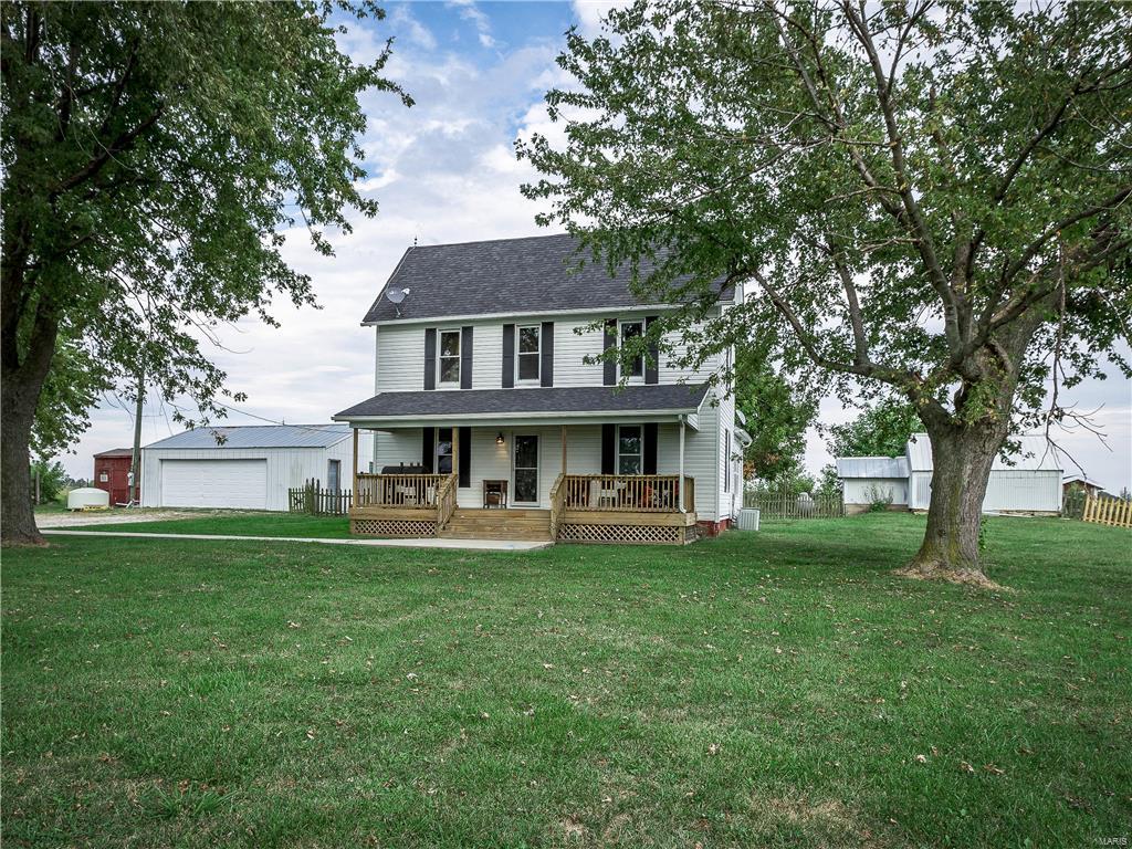 8526 State Rte 4 Staunton, IL 62088 - Photo 4 of 33