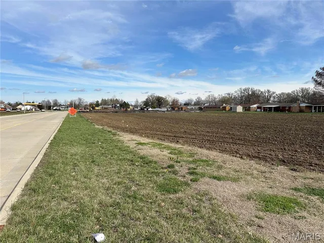 $348,480 | 0 North 12th Street, Breese, IL 62230