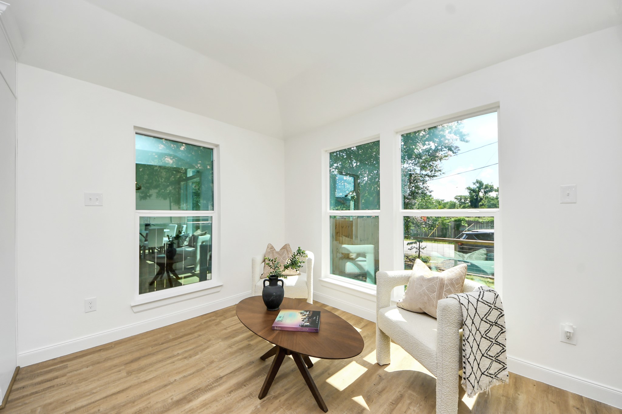 1737 Tabor Street Houston, TX 77009 - Photo 13 of 46 a living room with furniture and a window