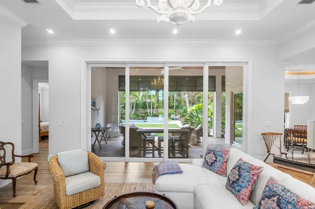 $12,000 | 135 Dixie Boulevard, Delray Beach, FL 33444