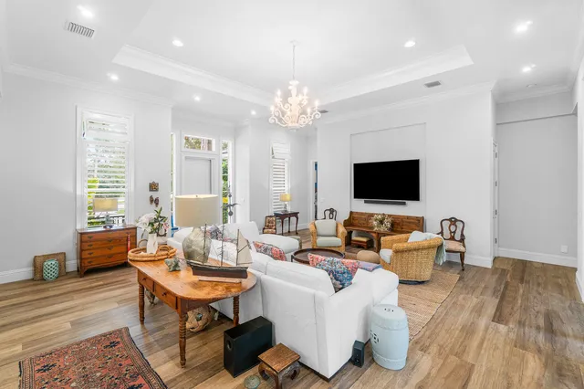 $12,000 | 135 Dixie Boulevard, Delray Beach, FL 33444