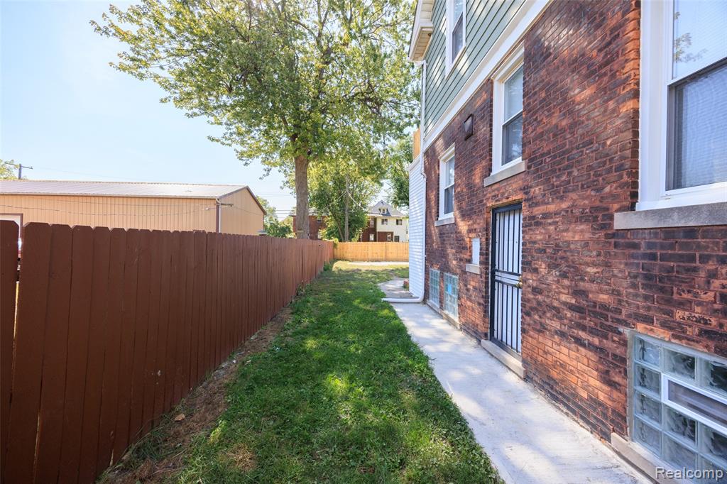 737 Webb Street Detroit, MI 48202 - Photo 38 of 40