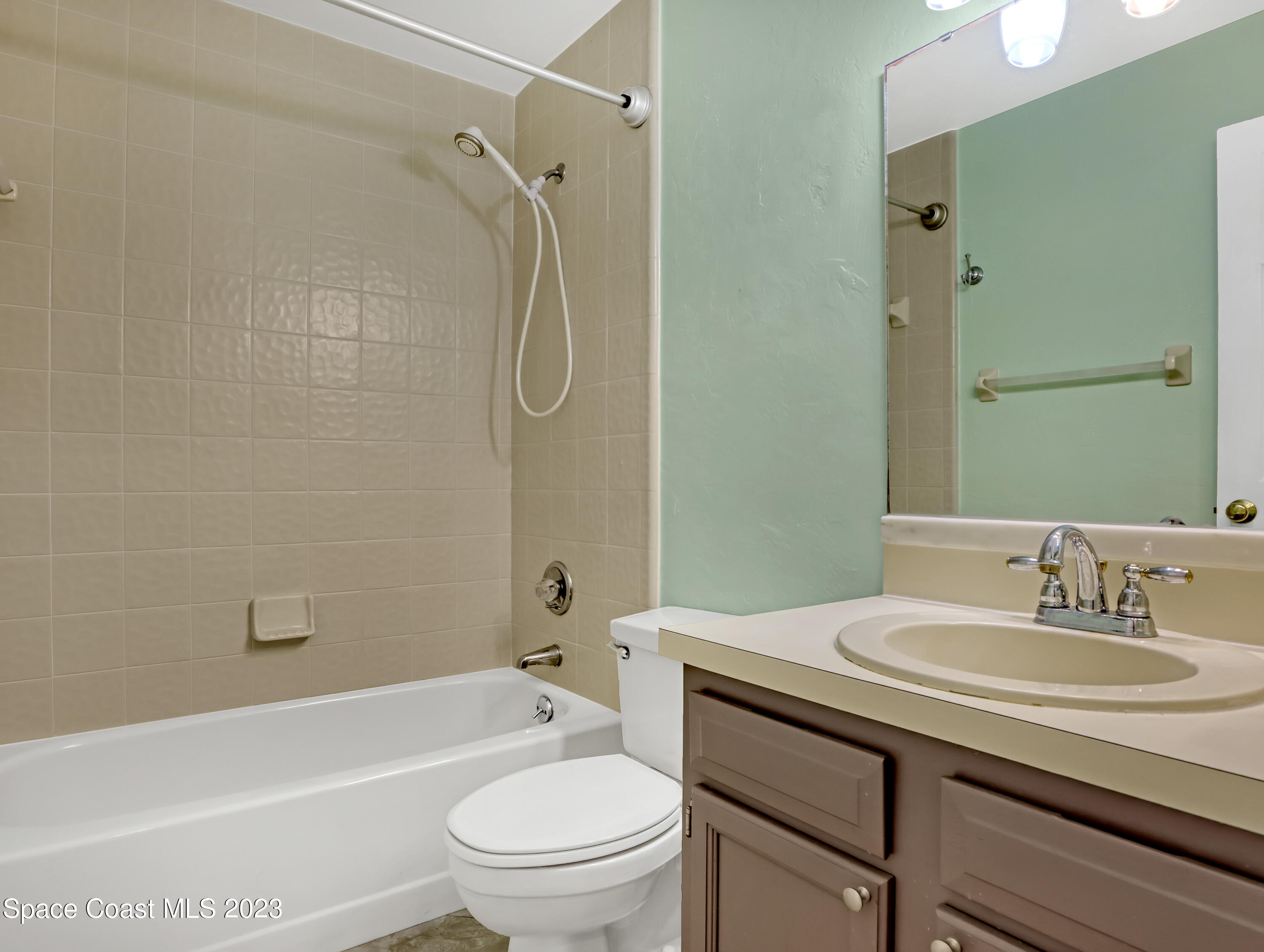 204 Ocean View Lane Indialantic, FL 32903 - Photo 23 of 30 204 Ocean View (28)