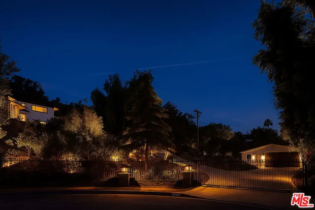 $12,998 | 9425 Gierson Avenue, Unit 1/2, Chatsworth, CA 91311