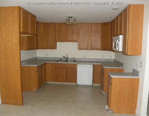 7 Westpointe Drive Ripley, WV 25271 - Photo 4 of 14 Kitchen.