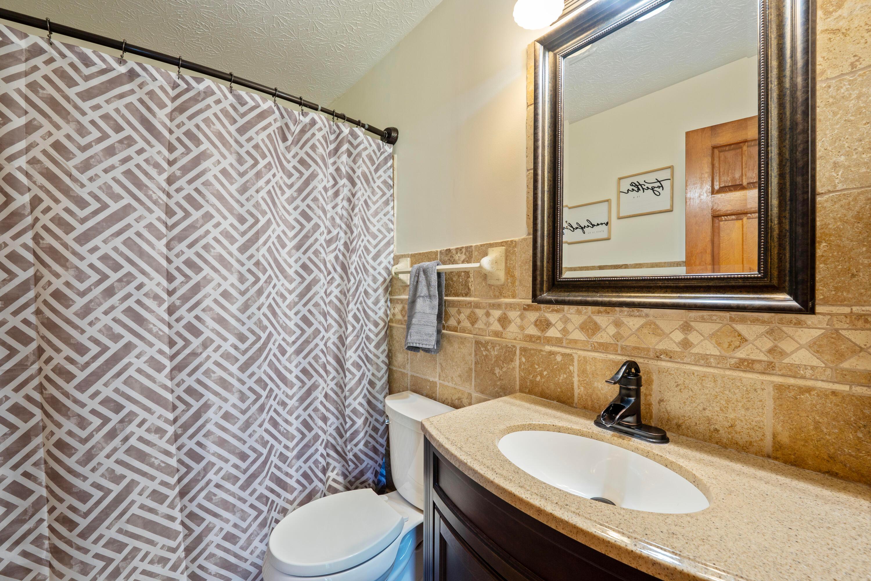 7684 Stout Road Circleville, OH 43113 - Photo 35 of 49 bathroom3