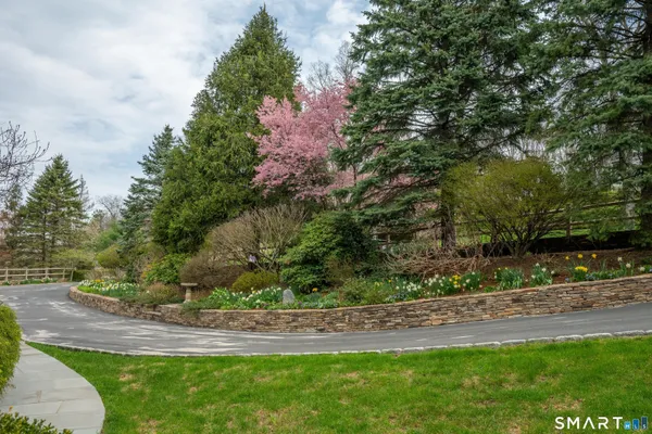 $899,000 | 201 Grey Rock Road, Southbury, CT 06488