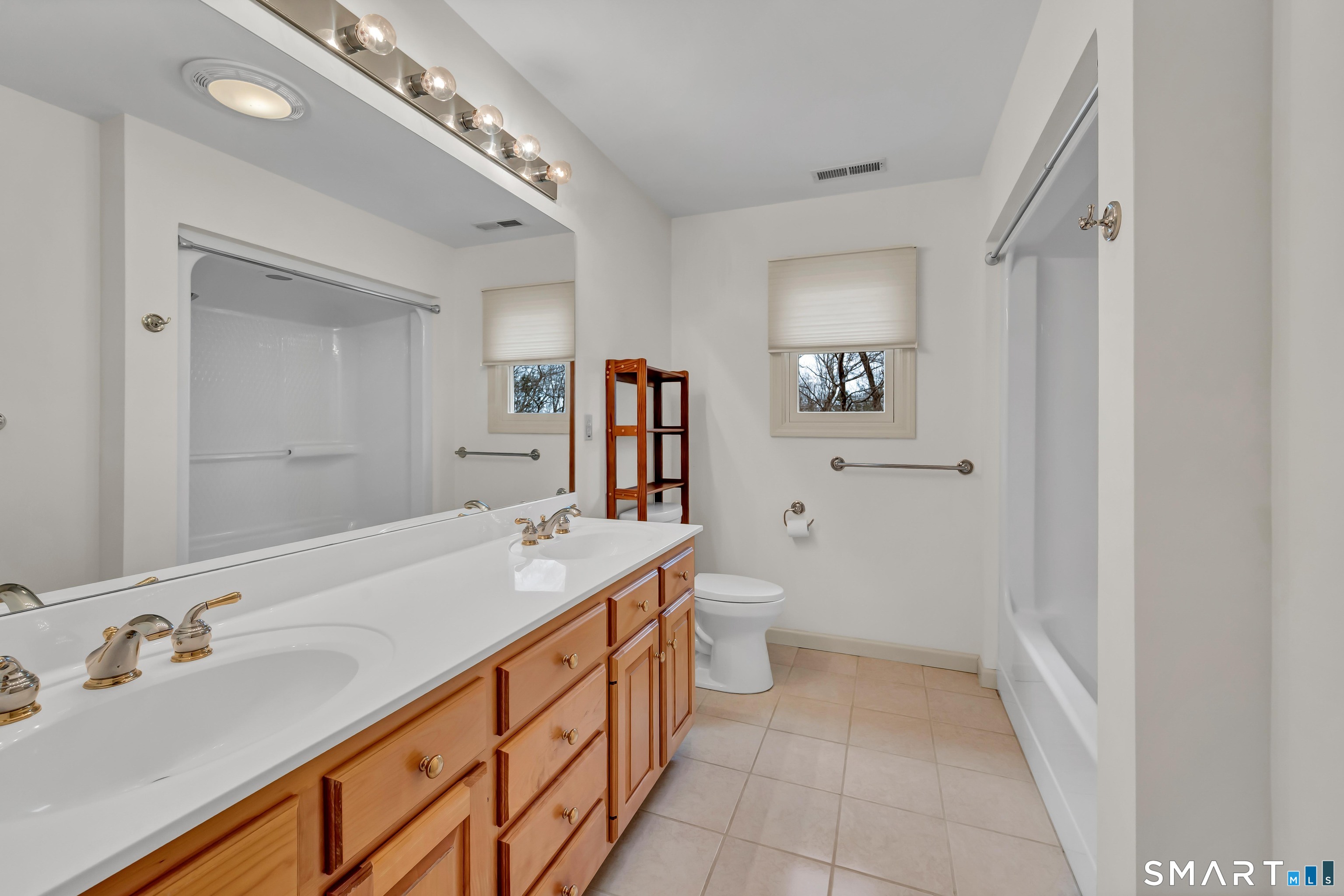 201 Grey Rock Road Southbury, CT 06488 - Photo 28 of 40 Full Hall Bath with double sink vanity.