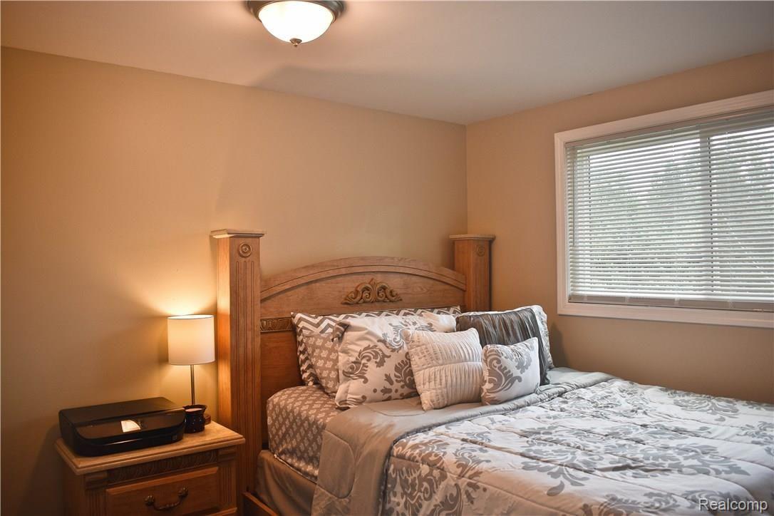 4731 Rosedale Court Clarkston, MI 48348 - Photo 33 of 49 a32.jpg