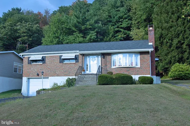 $235,000 | 714 Port Carbon St Clair Highway, Pottsville, PA 17901