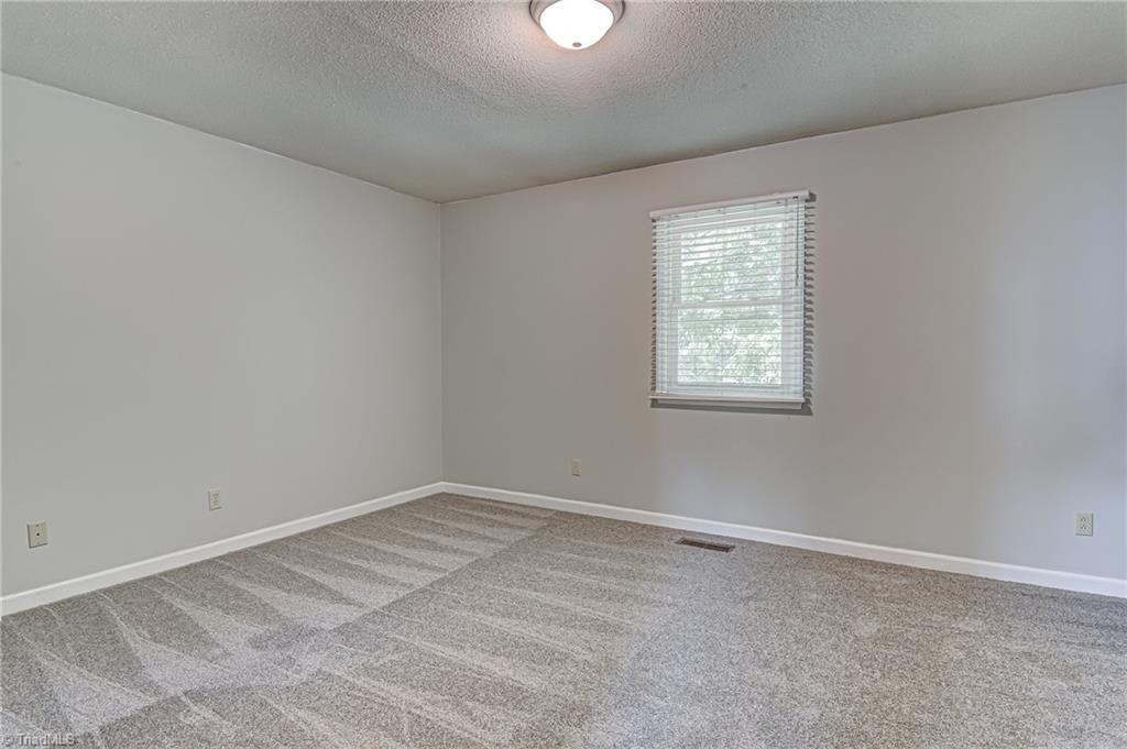 1862 Chestnut Grove Road King, NC 27021 - Photo 15 of 31 Upstairs bedroom #2