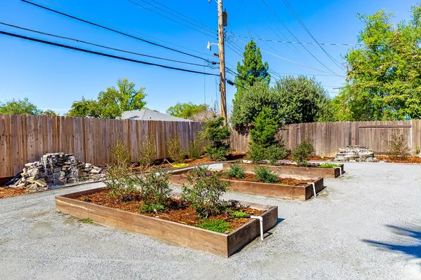 $515,000 | 2437 Parkwood Drive, Sacramento, CA 95821