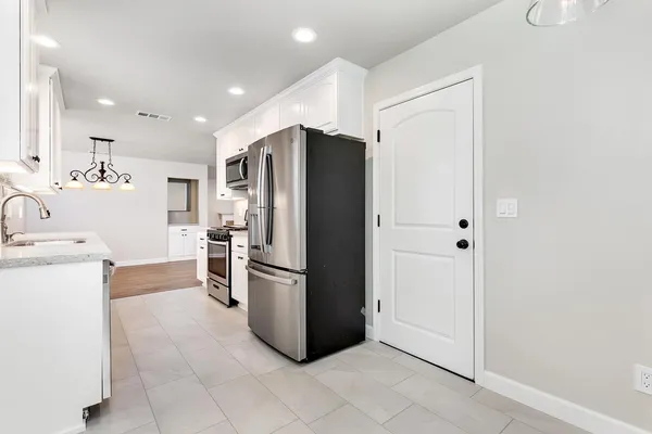 $515,000 | 2437 Parkwood Drive, Sacramento, CA 95821